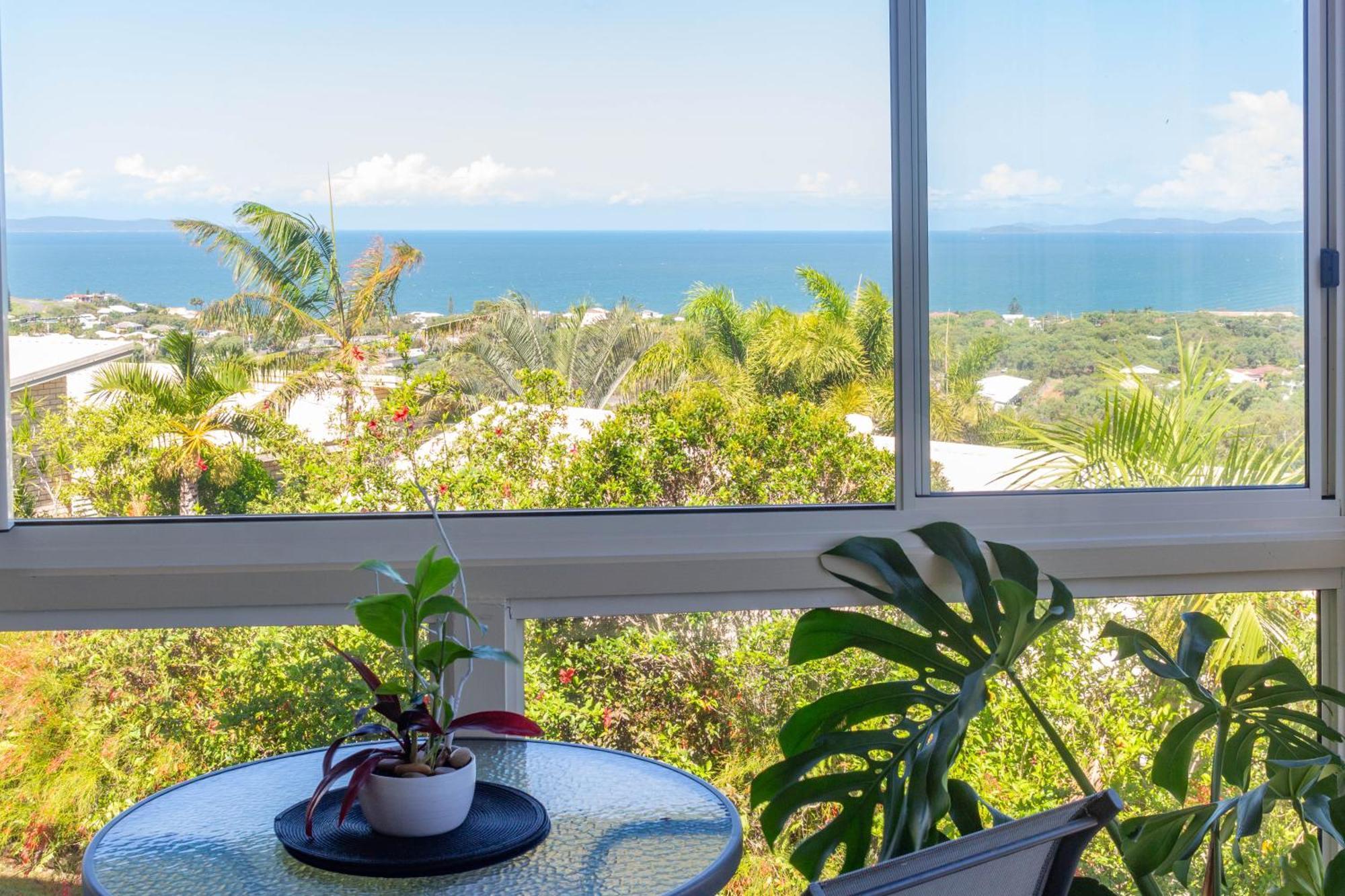 Bella Vista - Spectacular Ocean Views & Continental Breakfast Apartment Yeppoon Bagian luar foto