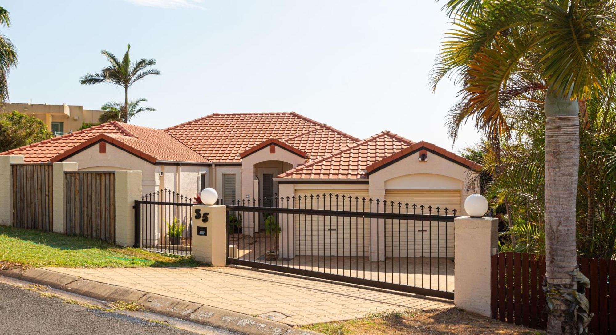 Bella Vista - Spectacular Ocean Views & Continental Breakfast Apartment Yeppoon Bagian luar foto